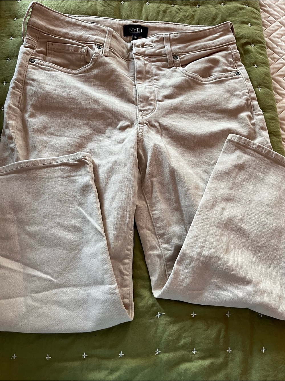 NYDJ Cream Straight-Leg Jeans size 6petite